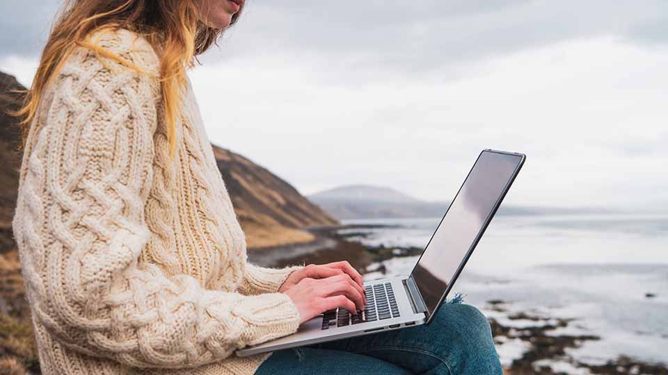 81 procent af alle islændinge har grundlæggende digitale kompetencer 81 procent af alle islændinge har grundlæggende digitale kompetencer