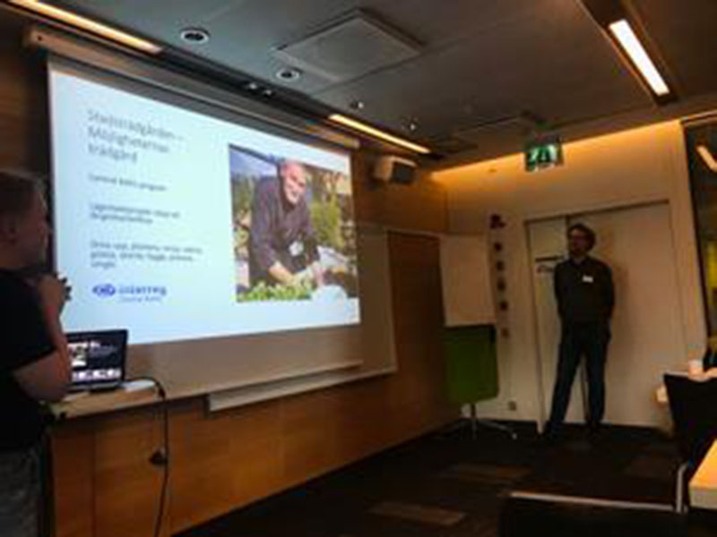 Johanni Larjanko från NVL ledde en workshop samarbete mellan olika sektorer.