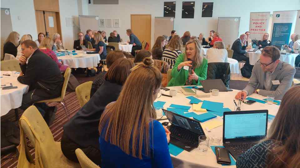 En ny undersökelse om immigranter ble presentert på en nordisk konferanse i Reykjavík våren 2023. En ny undersökelse om immigranter ble presentert på en nordisk konferanse i Reykjavík våren 2023